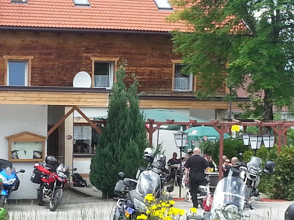 Gasthaus Traube Бихлбах Екстериор снимка